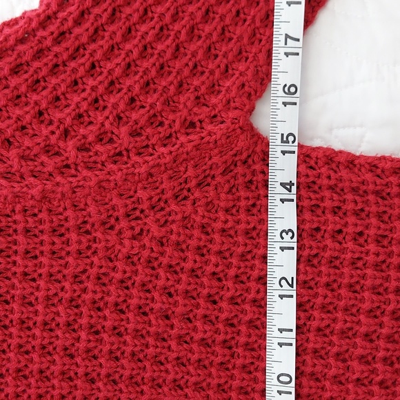 • Rue21 Soft Crew Neck Red Raspberry Chunky Waffle Tunic Sweater, Size Medium - Picture 6 of 7